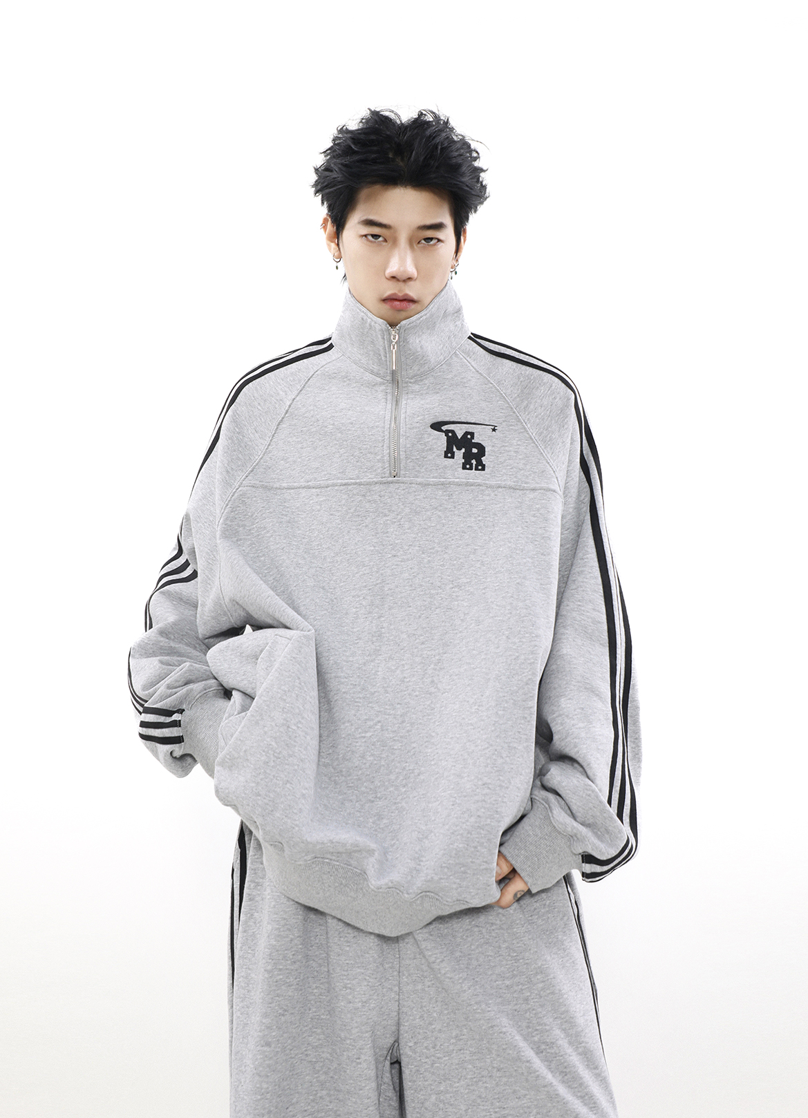 URBAN FLOW TRACK SET TOPS