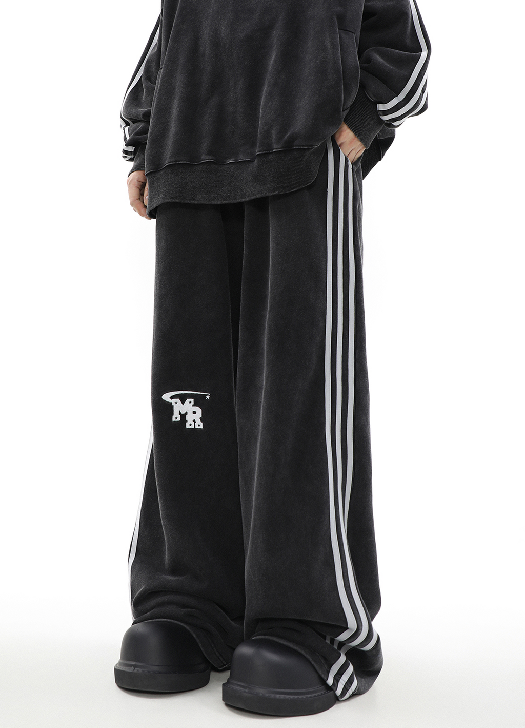 URBAN FLOW TRACK SET PANTS