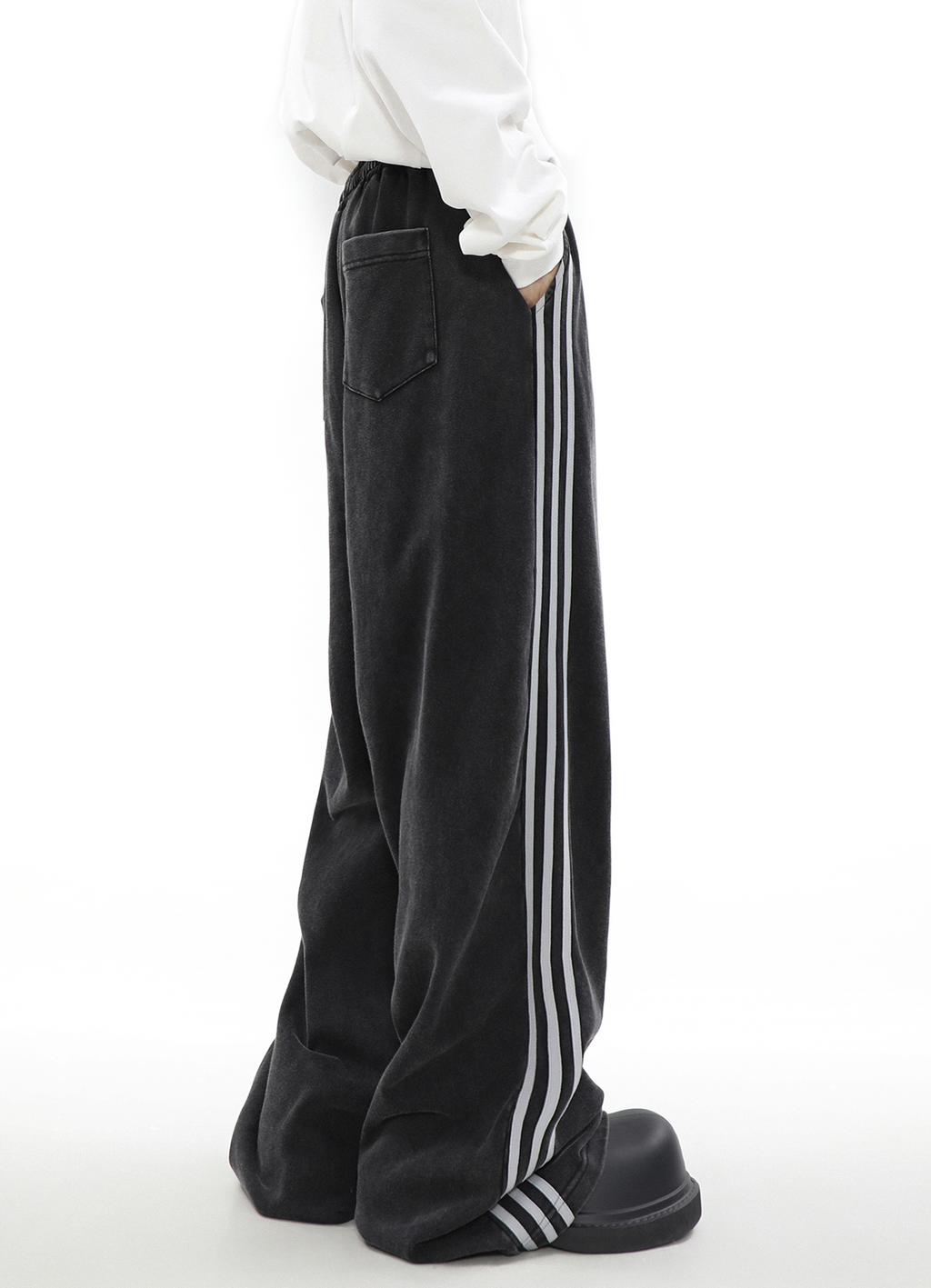 URBAN FLOW TRACK SET PANTS
