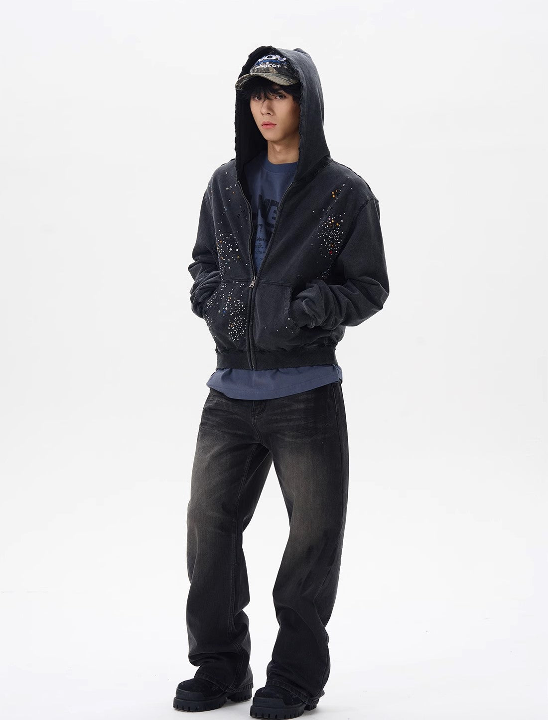 RHINESTONE DAMAGED ZIPPED HOODIE