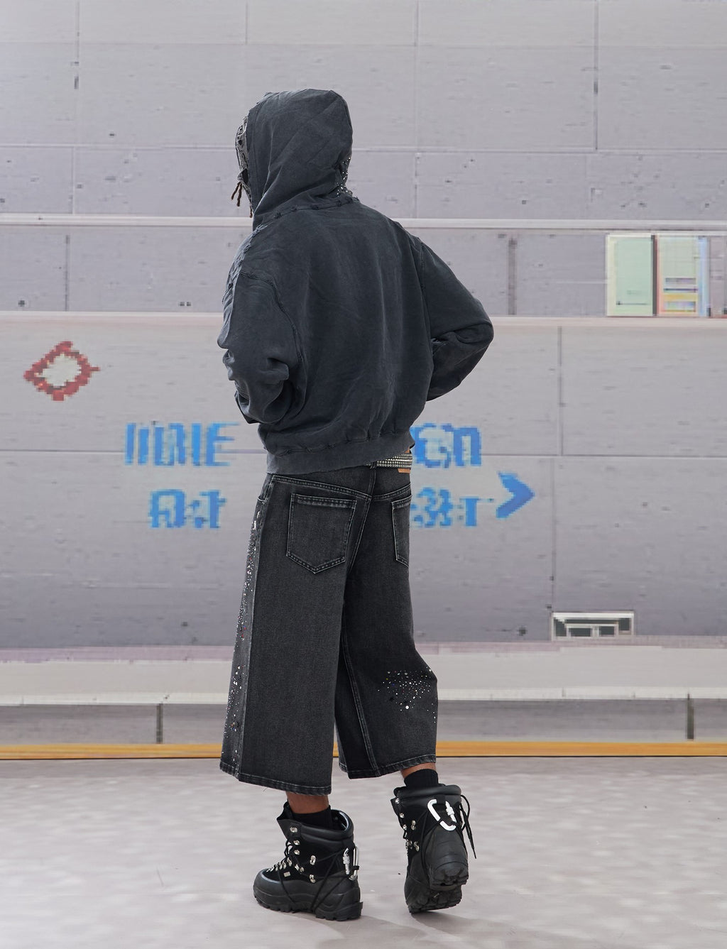 RHINESTONES DENIM SHORTS