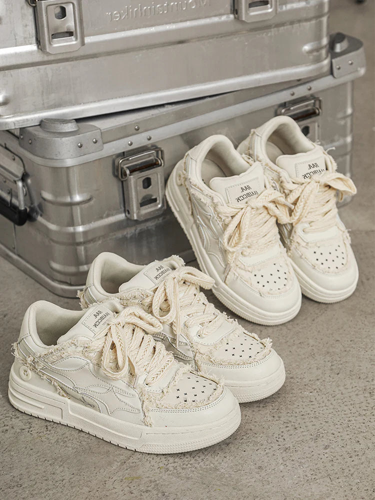 CASUAL WHITE BOARD SHOES