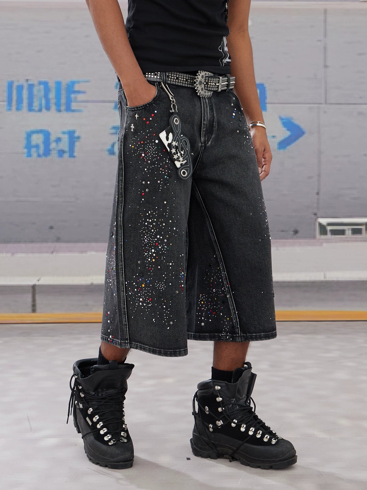 RHINESTONES DENIM SHORTS