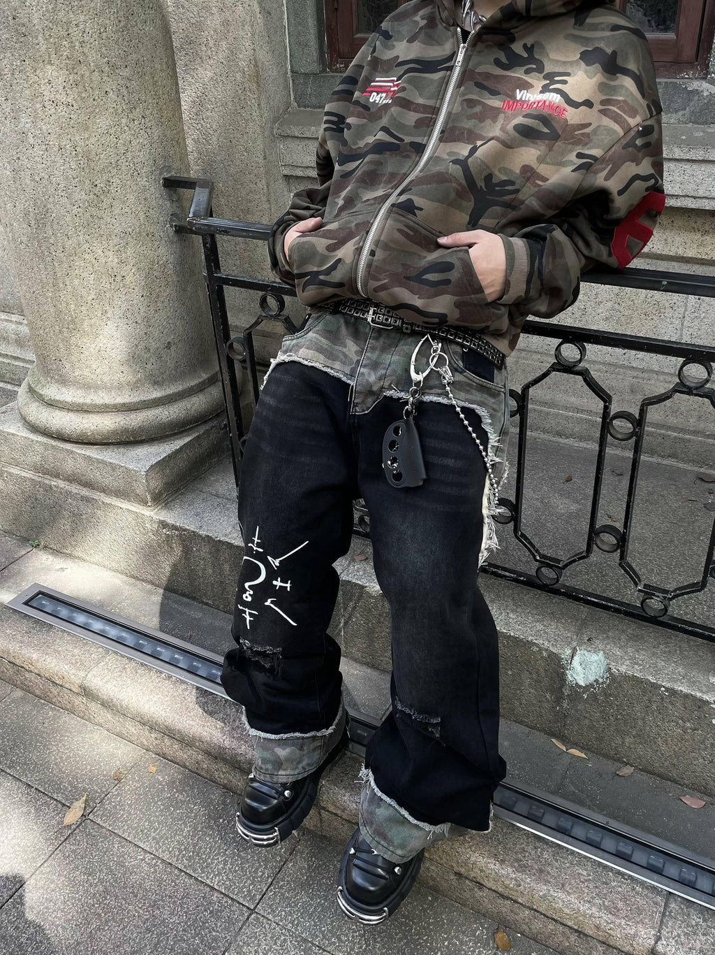 RAW FLAIR DENIM PANTS