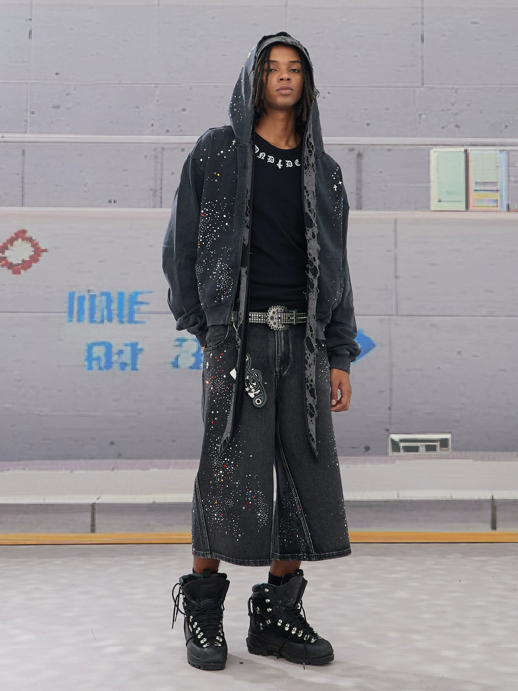 RHINESTONES DENIM SHORTS